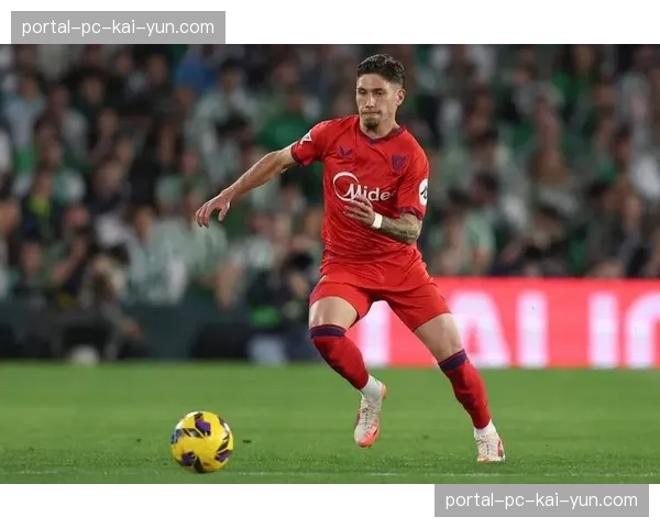 罗马诺：拜仁与萨卡就个人条款达成原则一致，今夏或启动谈判