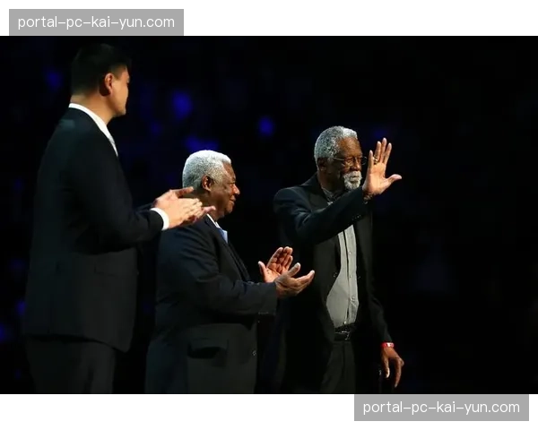 纽约市宣布将新建30个街头篮球场，以纪念已故球星比尔-拉塞尔